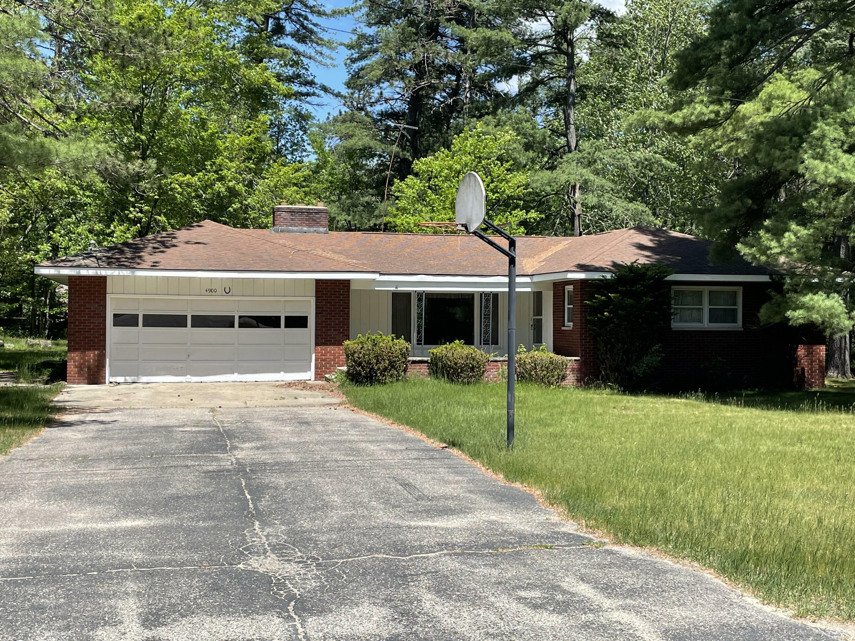 Property Photo:  4900 Helen Drive  MI 49738 