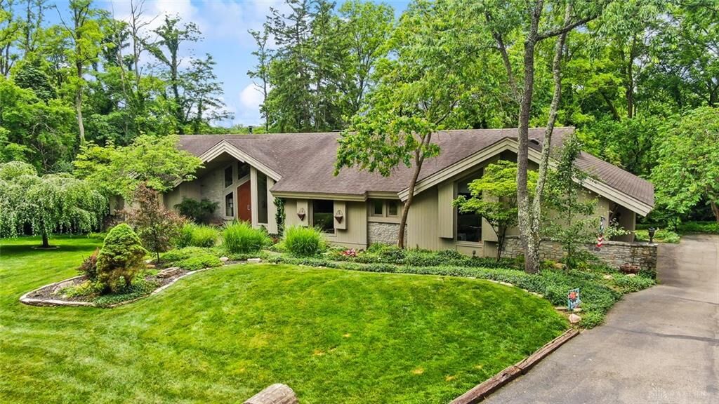 Property Photo:  6243 Wooden Shoe Lane  OH 45459 