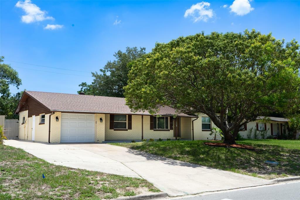 Property Photo:  1909 Freeport Street  FL 32808 