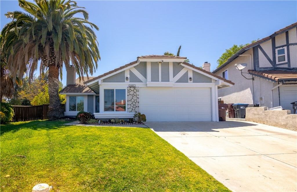 Property Photo:  24451 New Haven Drive  CA 92562 