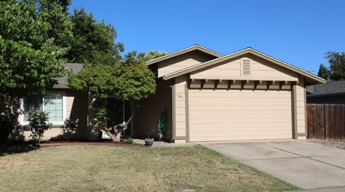 Property Photo:  564 Oakborough Avenue  CA 95747 