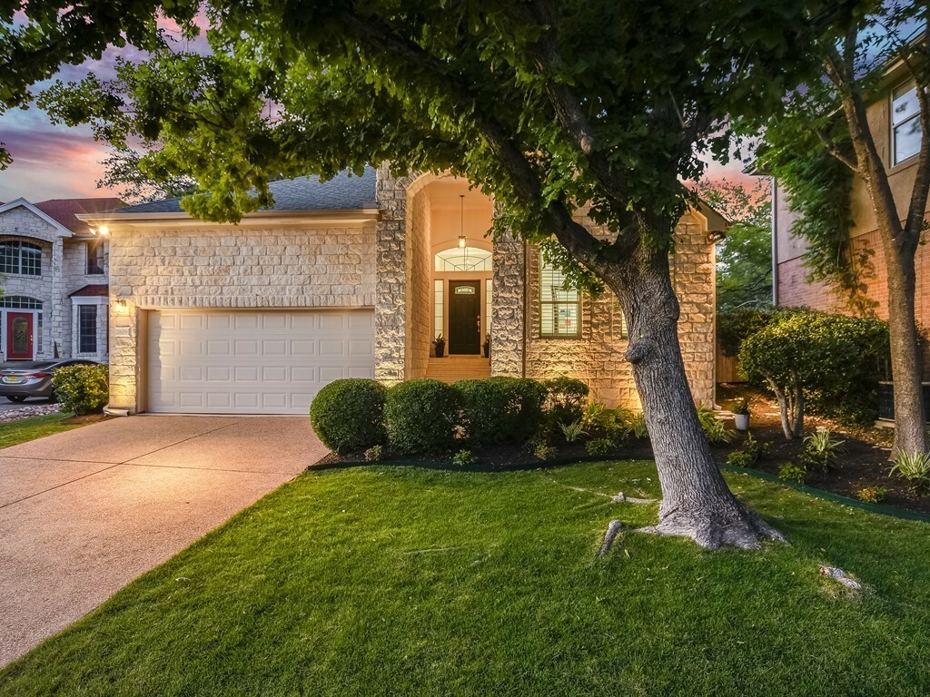 Property Photo:  2609 Cascade Falls Drive  TX 78738 