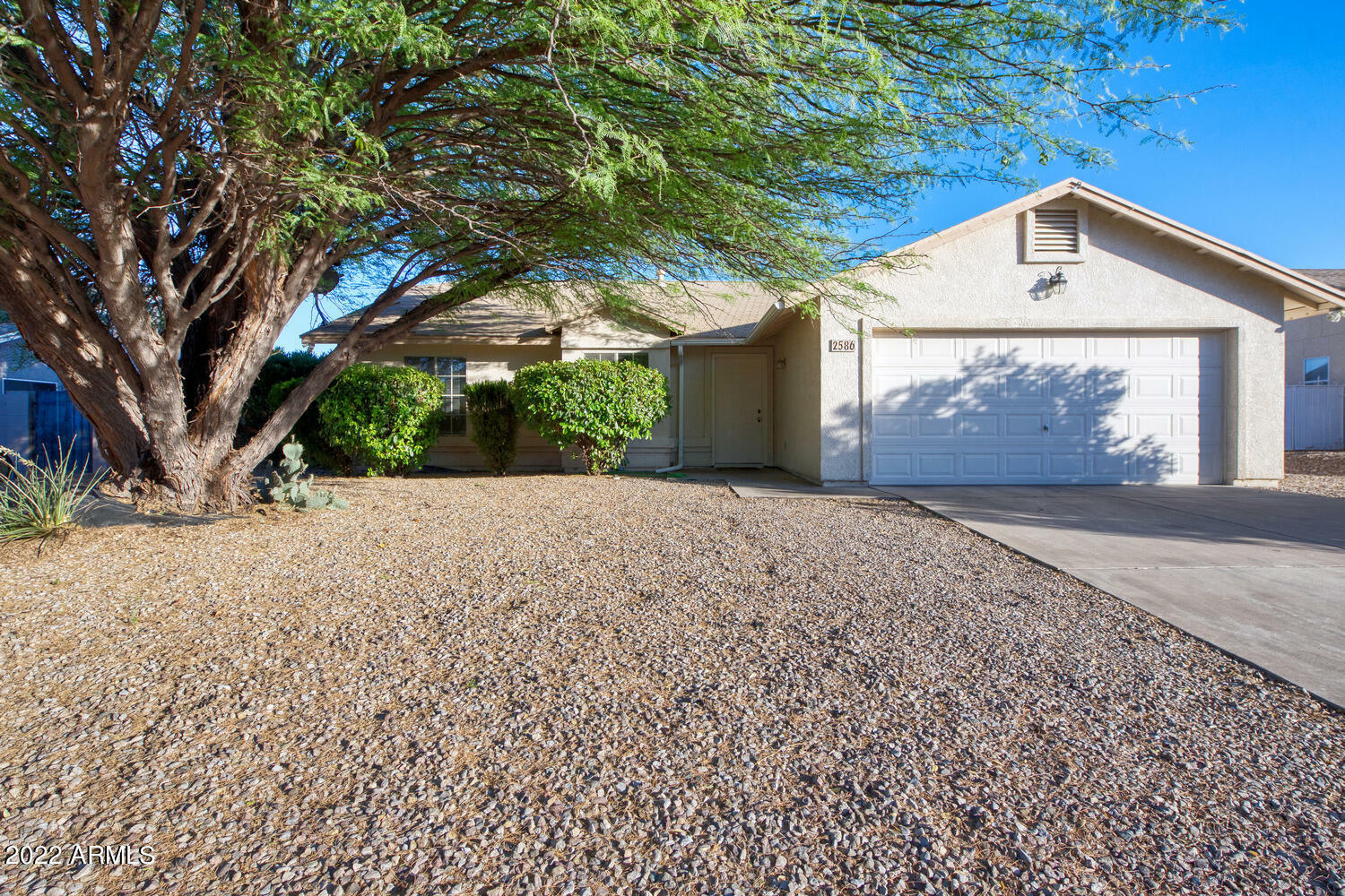 Property Photo:  2586 Raven Drive  AZ 85650 