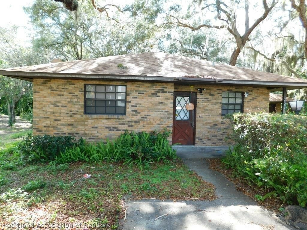 Property Photo:  2103 Colmar Avenue  FL 33870 