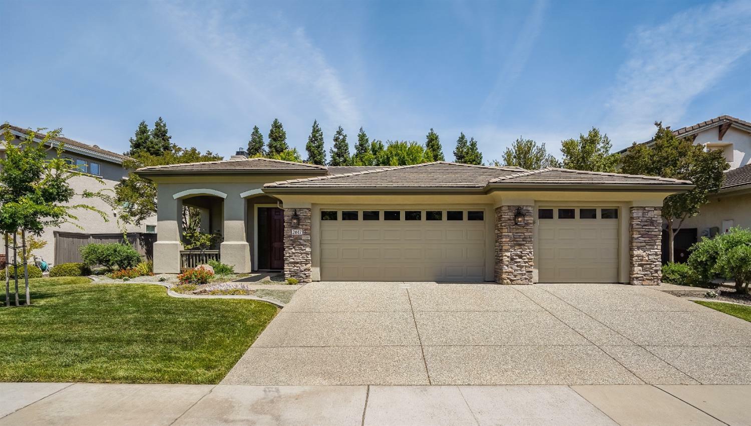 Property Photo:  2617 Grazing Point Way  CA 95757 