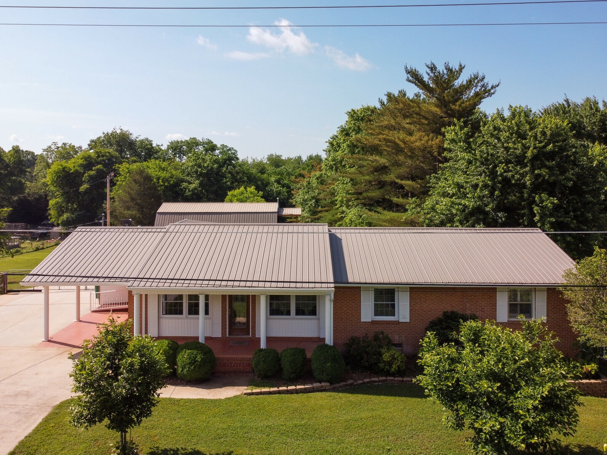 Property Photo:  114 Dalewood Dr  TN 37398 