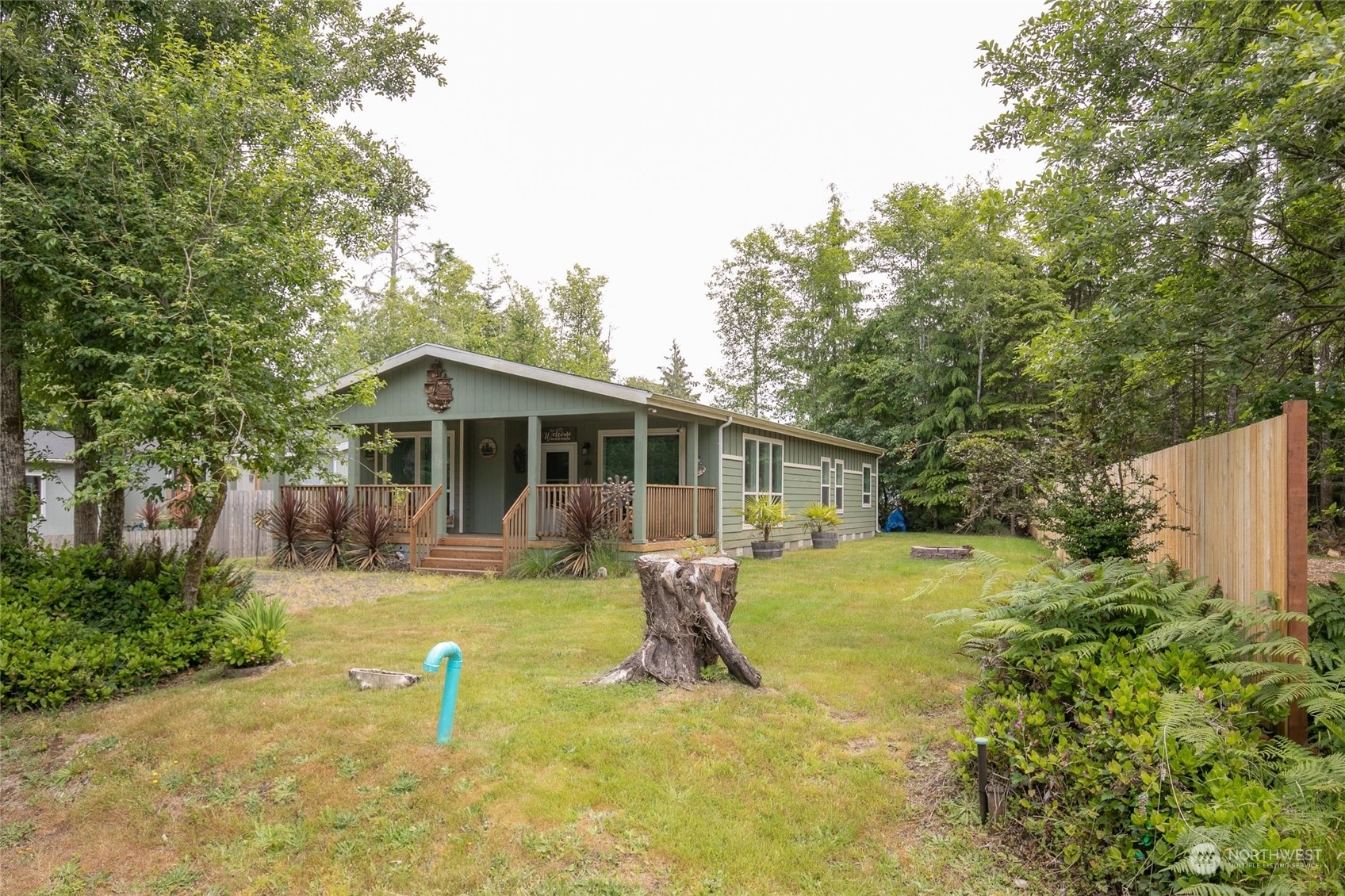 Property Photo:  742 Chenois Avenue NE  WA 98569 