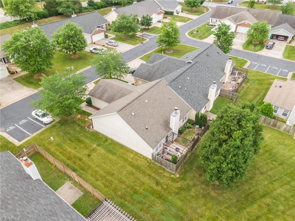 Property Photo: 2981 Cloverwood Drive NC 27265