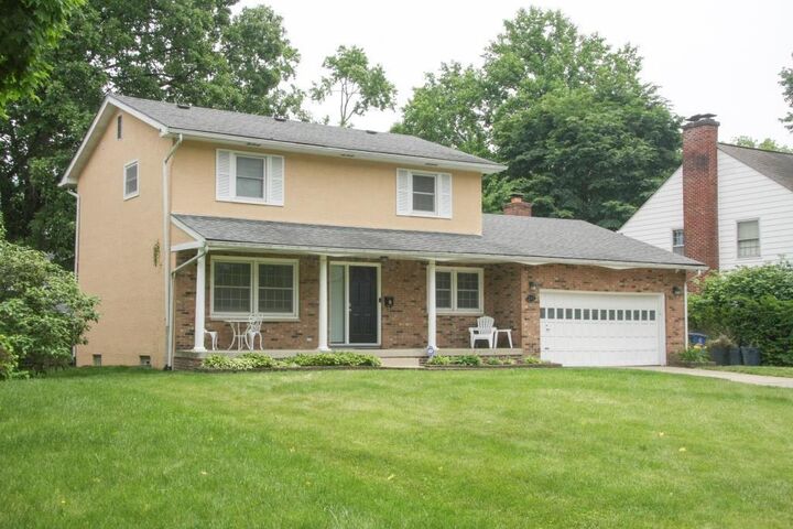 262 S Broadleigh Road  Columbus OH 43209 photo