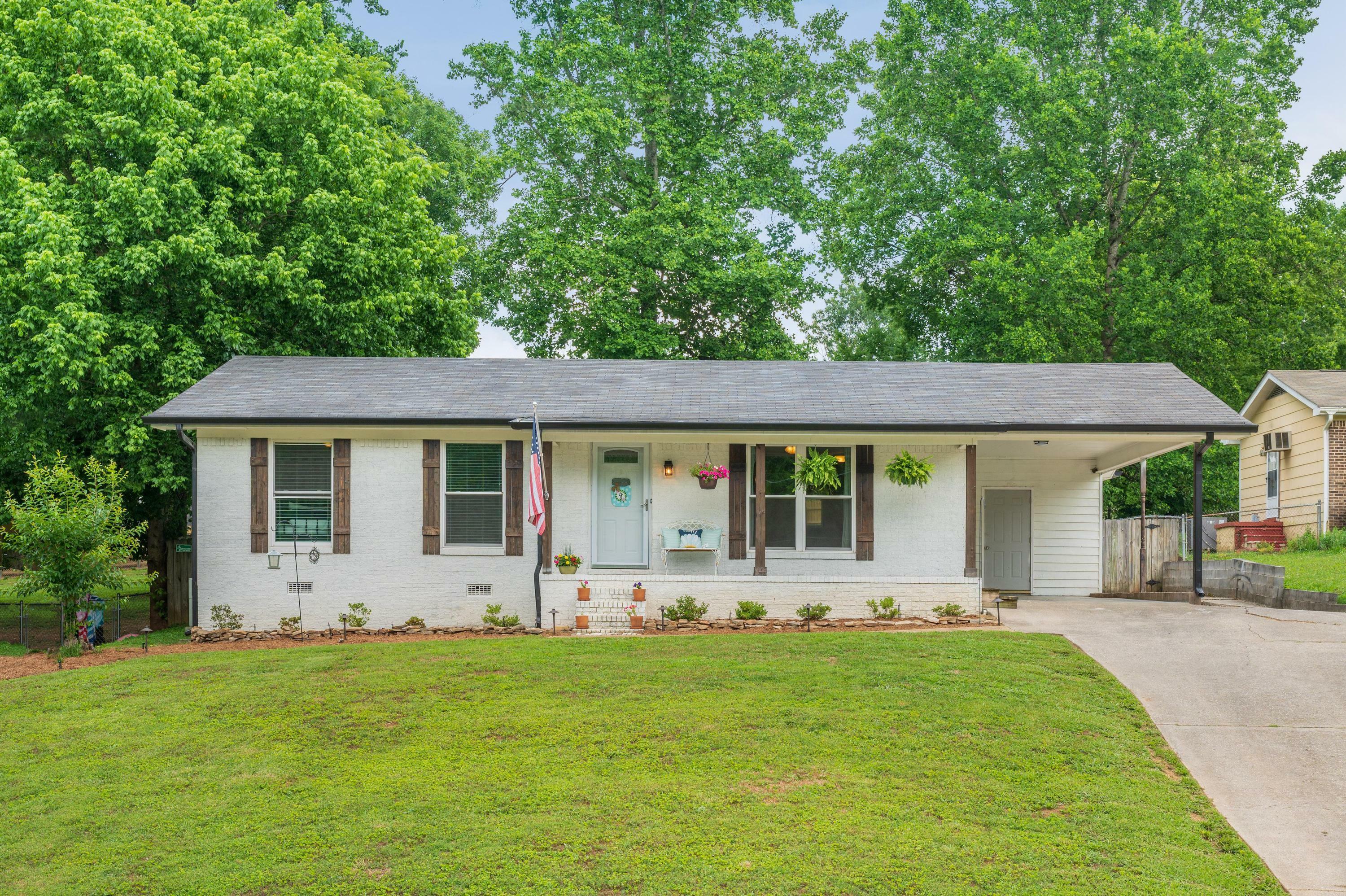 4984 Saginaw Ln  Ooltewah TN 37363 photo