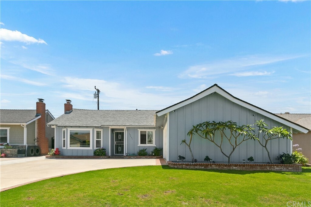 Property Photo:  17401 Meer Circle  CA 92647 