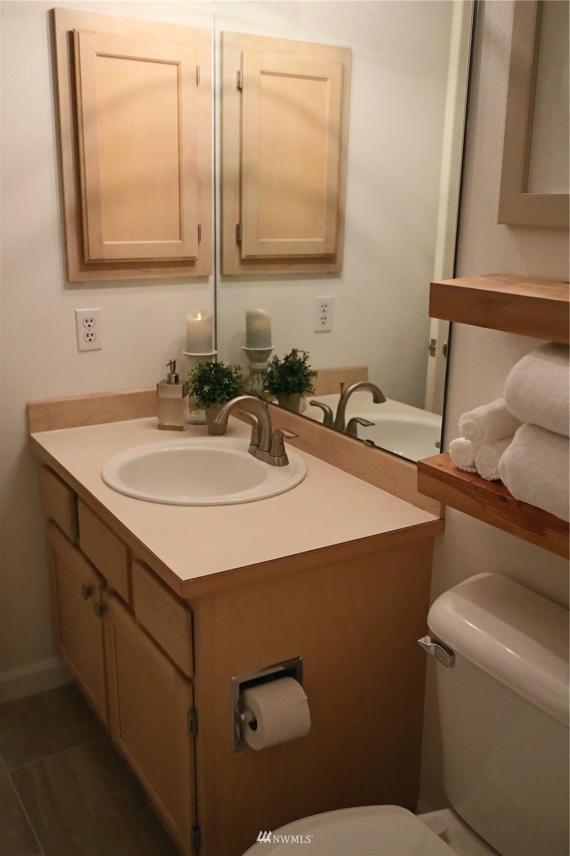 Property Photo: 12815 SE 223rd Place WA 98031