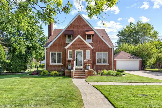 Property Photo:  15226  Englewood Avenue  MI 48101 