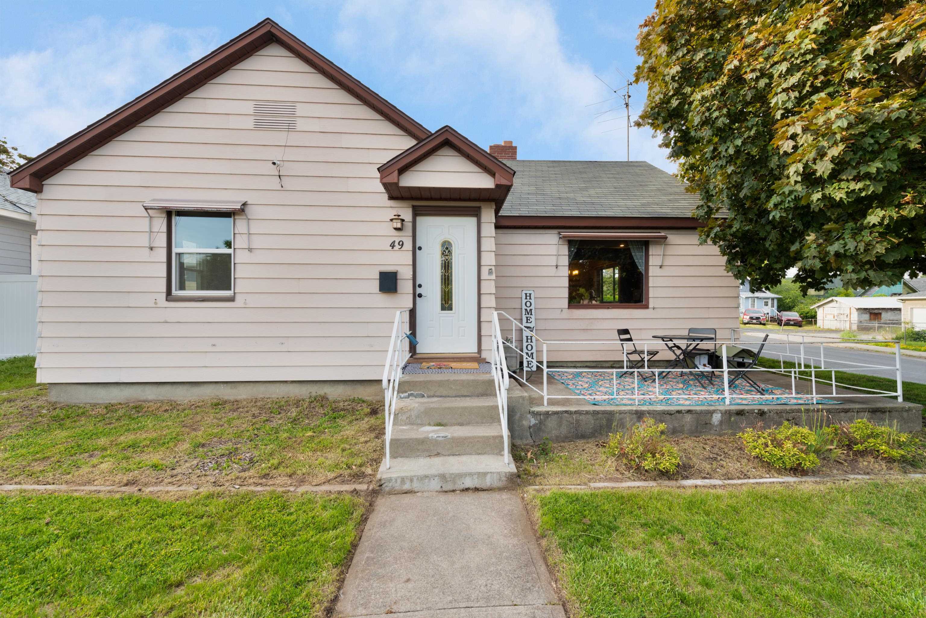 Property Photo:  49 E Providence Ave  WA 99207 