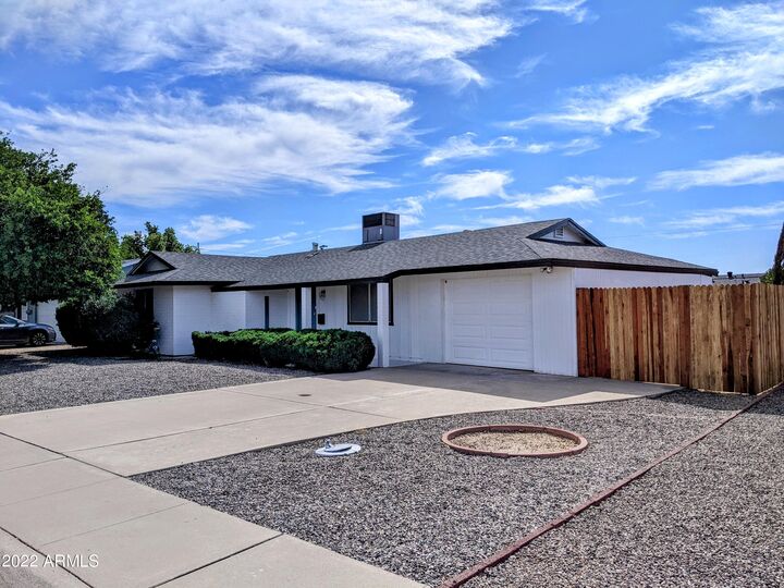 Property Photo:  9927 W Pinehurst Drive  AZ 85351 