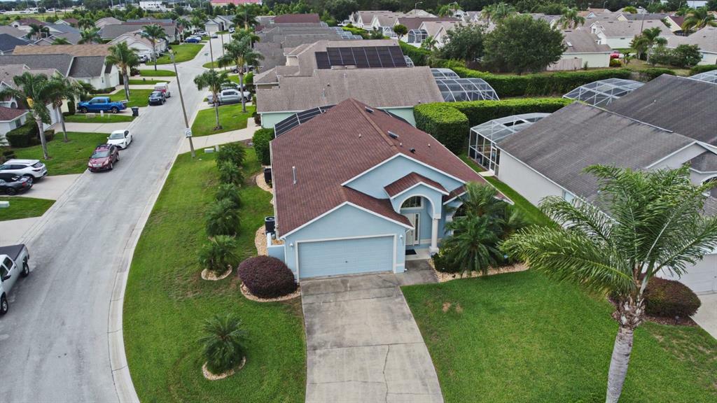 Property Photo:  102 Fox Loop  FL 33837 