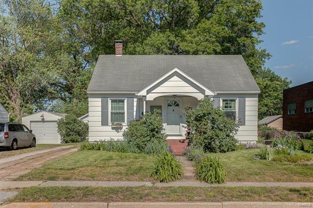 Property Photo: 412 Bowman Avenue IL 62024