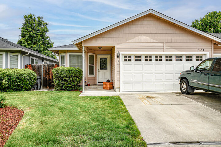 3184 Forest Hills Drive B  Medford OR 97504 photo