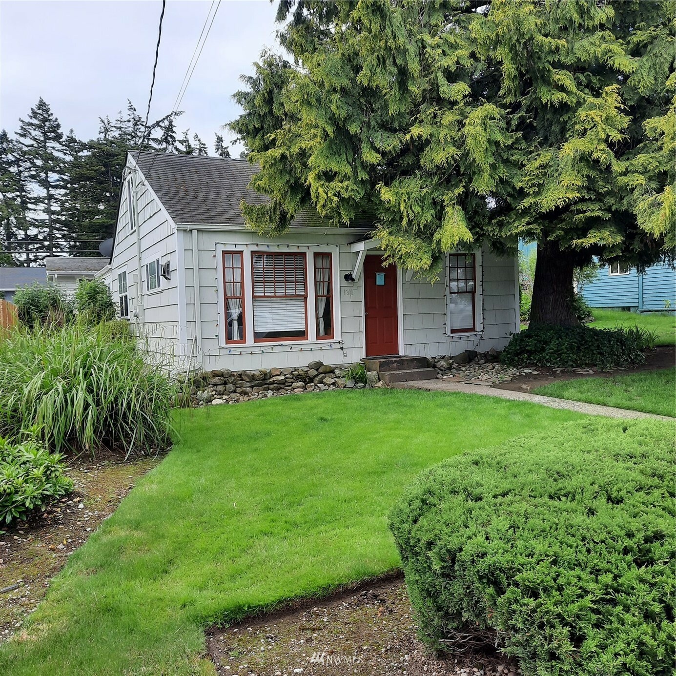 Property Photo:  1311 11 Street  WA 98221 