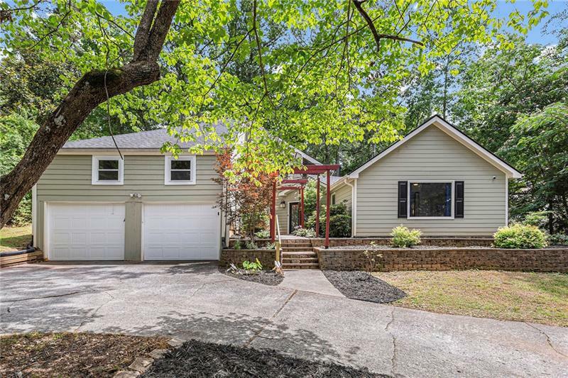 Property Photo:  2800 Meadow Drive  GA 30062 