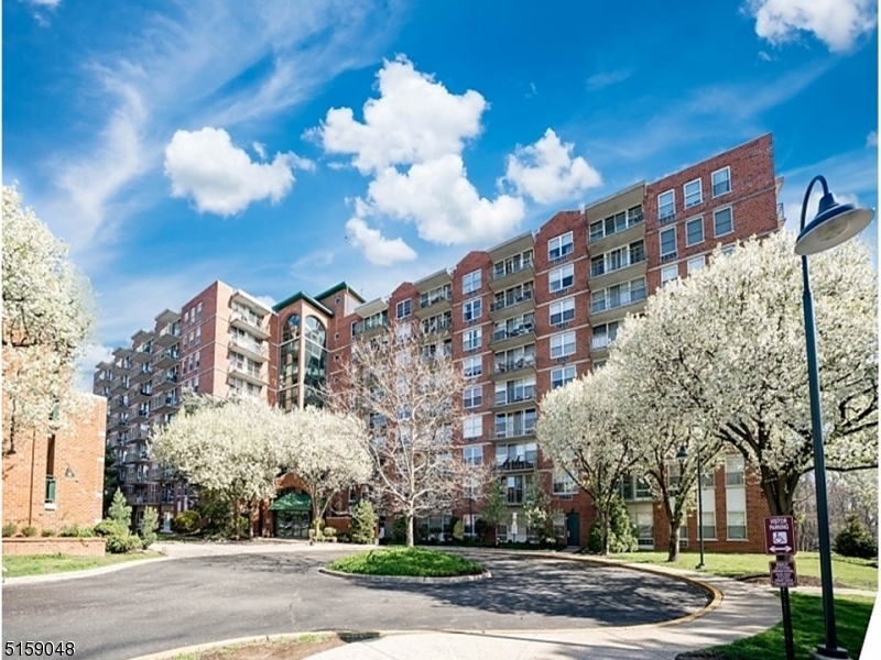 Property Photo: 300 Main St 412 NJ 07424