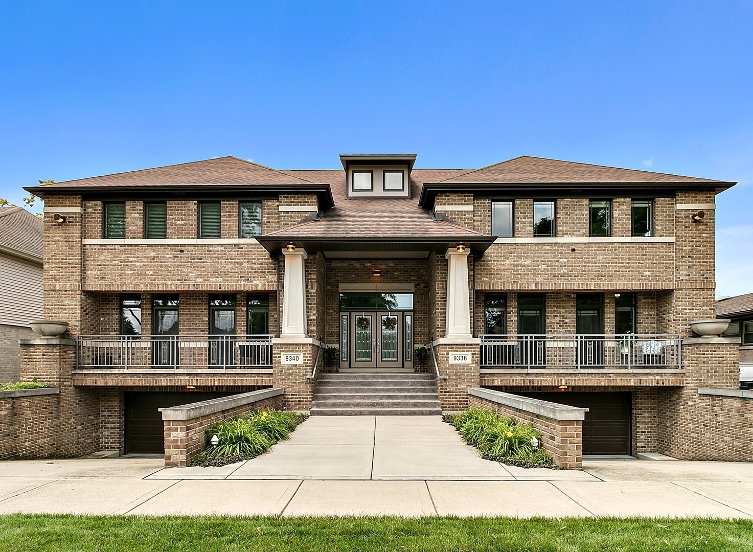 Property Photo: 9340 S Clifton Park Avenue IL 60805