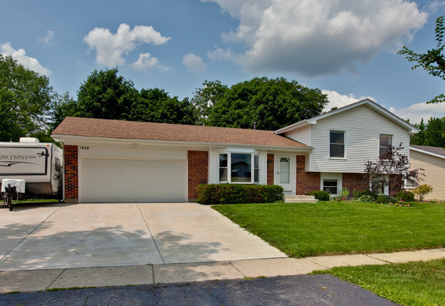 Property Photo:  1030 Partridge Lane  IL 60047 