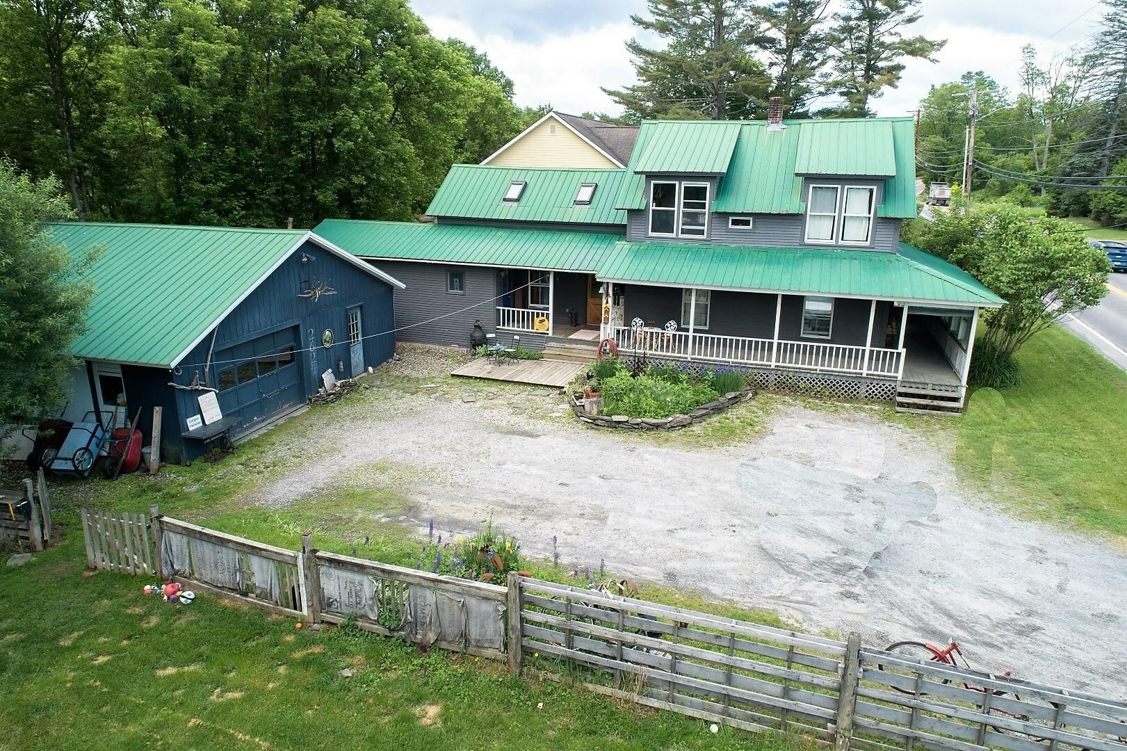 Property Photo: 2624 US Route 2 VT 05651