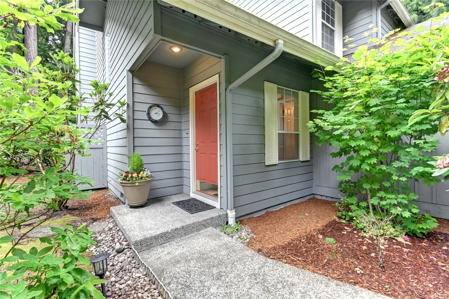 Property Photo:  8519 137th Avenue NE  WA 98052 