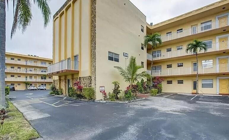 Property Photo:  3940 NW 42nd Avenue 219  FL 33319 