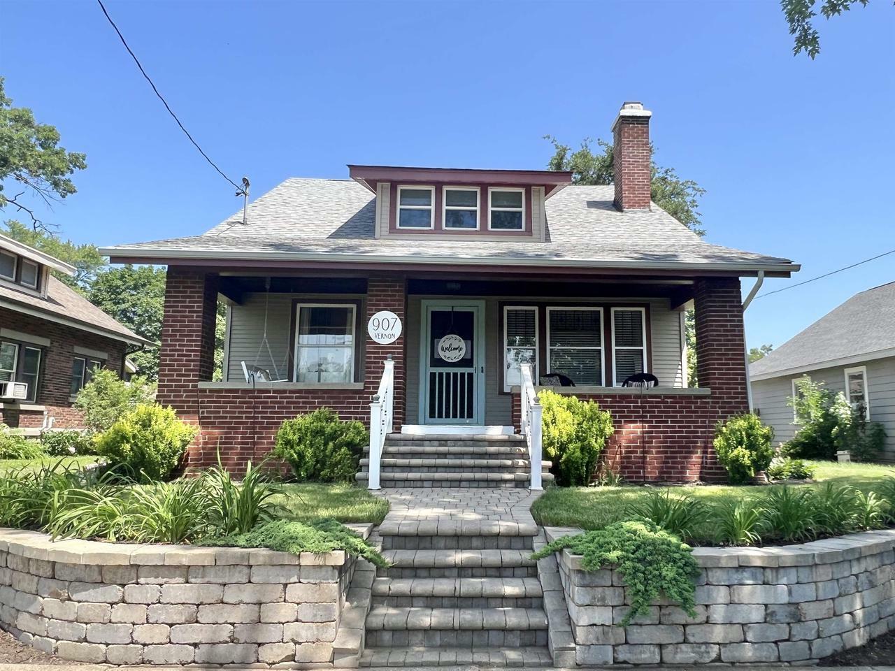 Property Photo: 907 Vernon Ave WI 53511