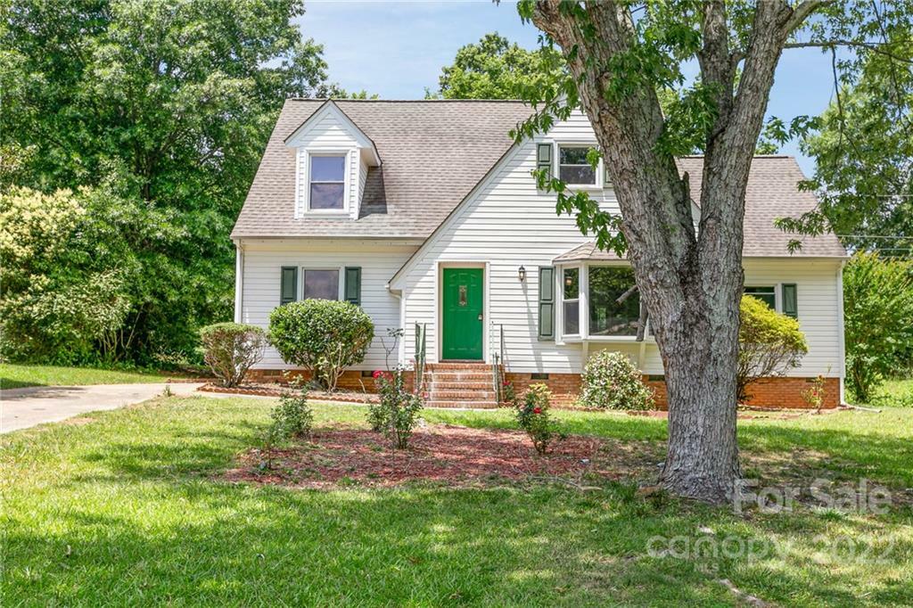 Property Photo:  1318 Crescent Street  NC 28112 