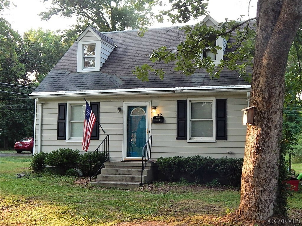 Property Photo:  102 W McClellan Street  VA 23150 