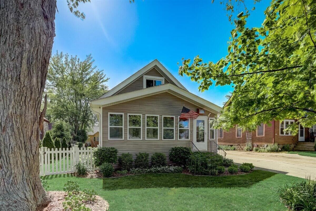 Property Photo: 1645 S Berlin Ave WI 53151