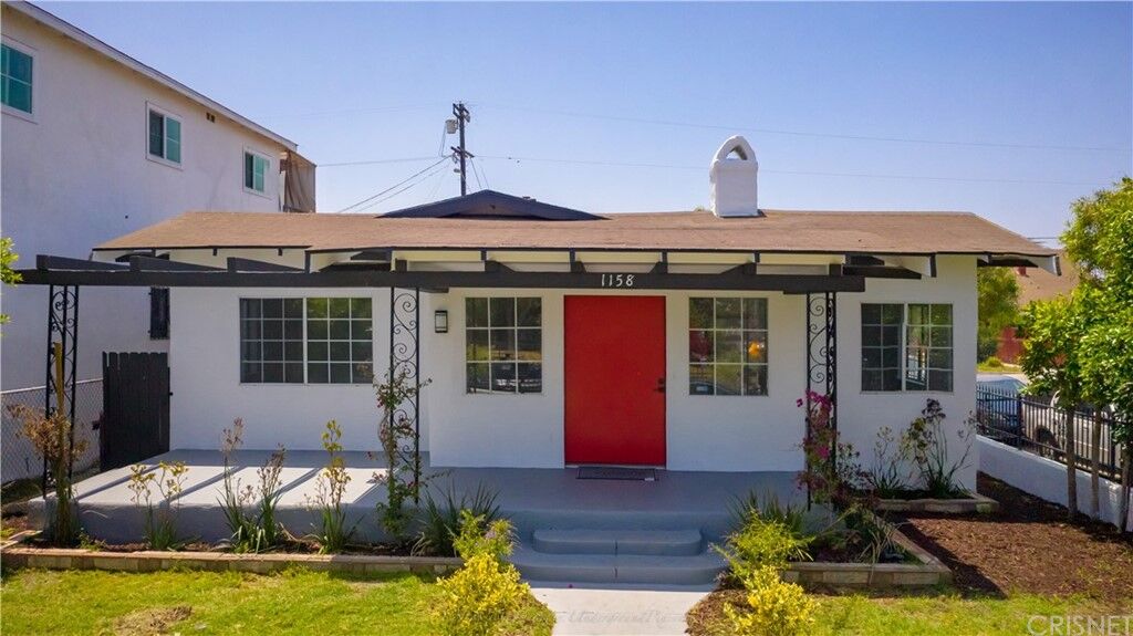 Property Photo:  1158 W 52nd Street W  CA 90037 