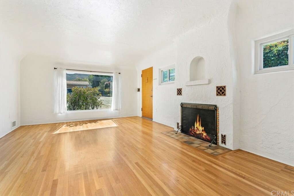 Property Photo:  667 671 Howard Street  CA 93401 