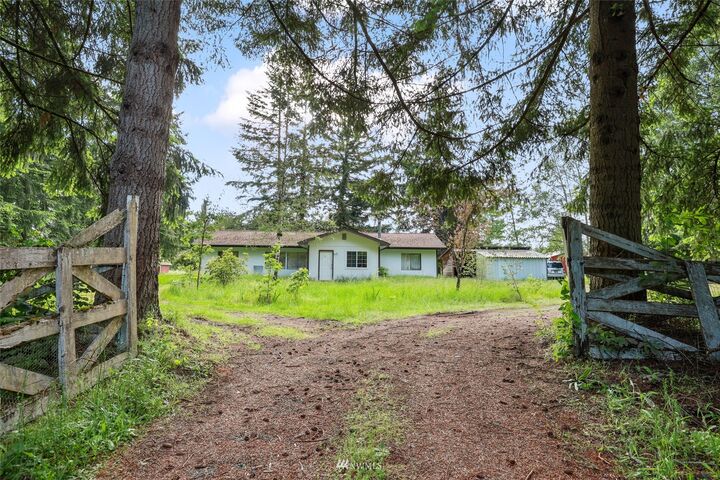 Property Photo:  17405 Mima Acres Drive SE  WA 98589 