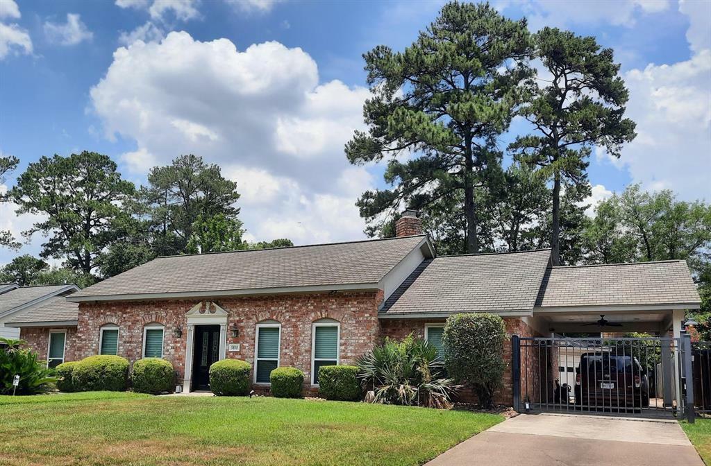 Property Photo: 5810 Old Lodge Drive TX 77066