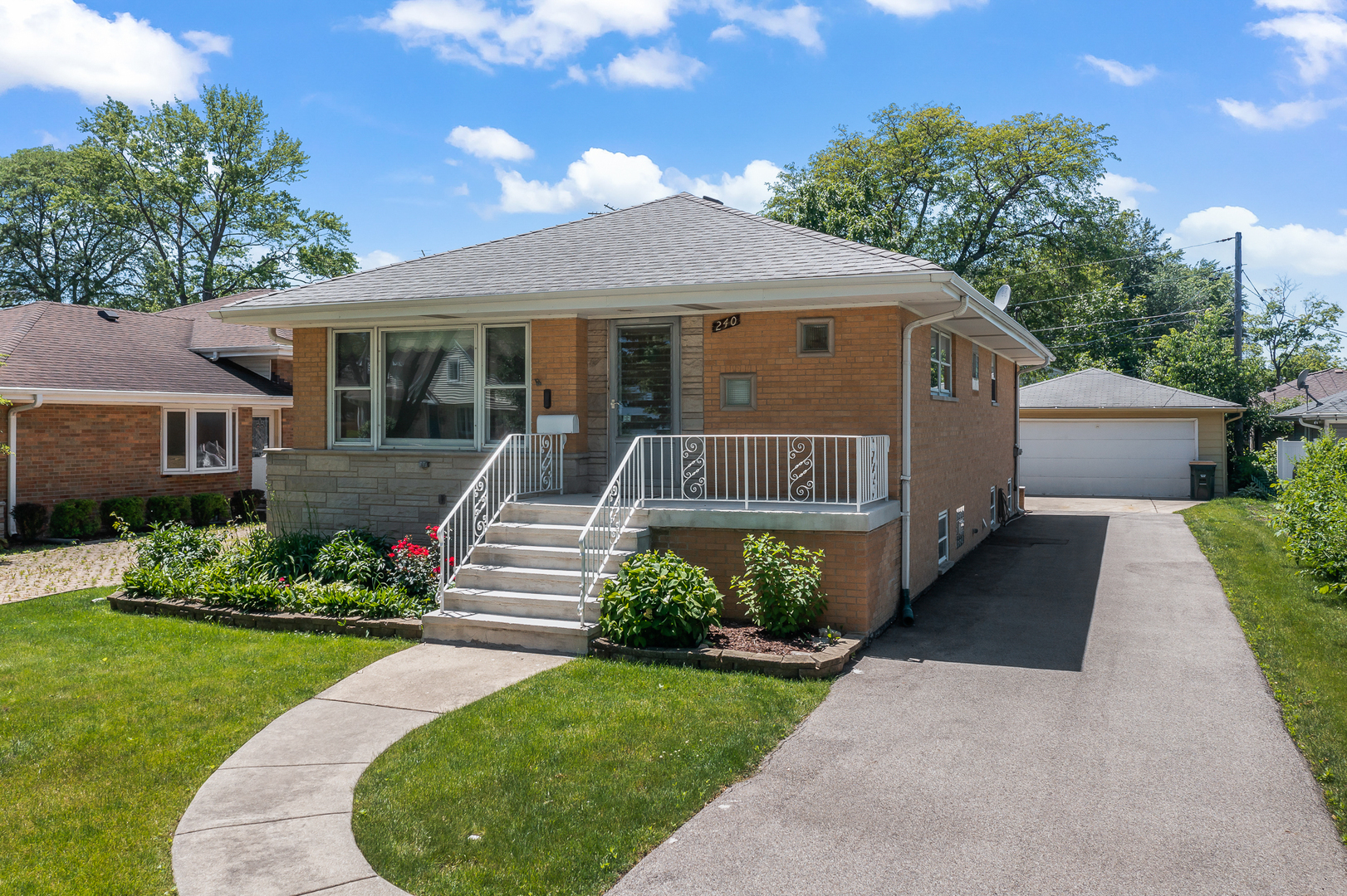 Property Photo: 240 N Hamlin Avenue IL 60068