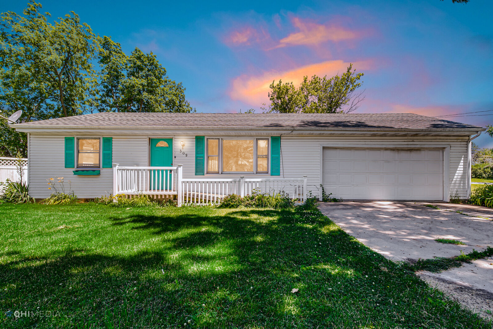 Property Photo:  309 E Washington Street  IL 60911 