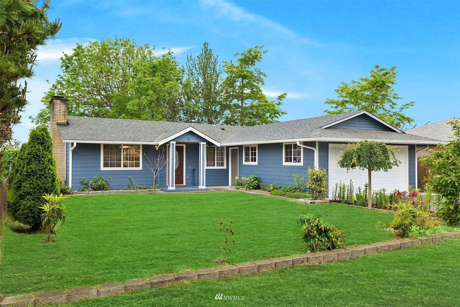 Property Photo:  11123 Luther Avenue S  WA 98178 