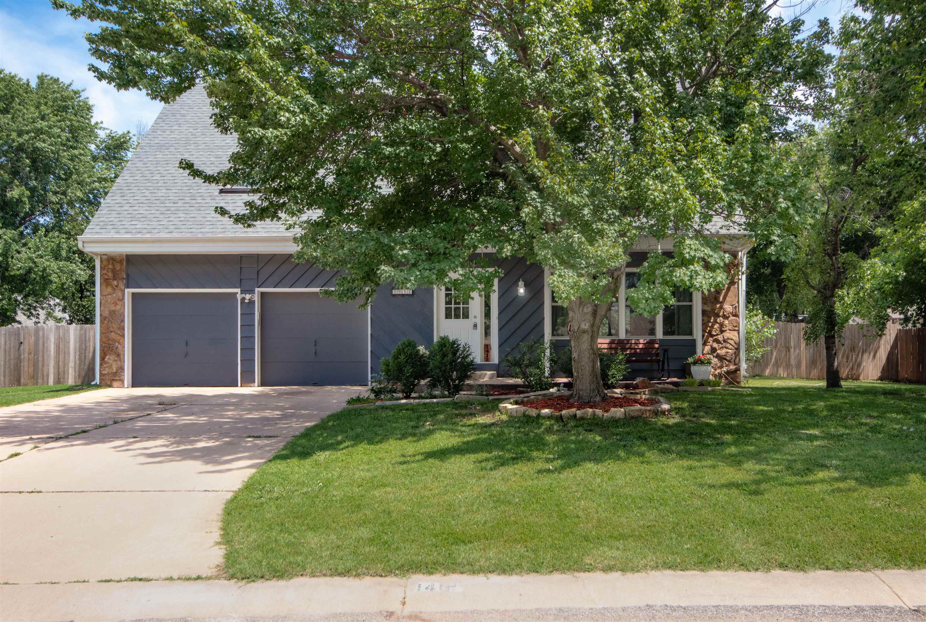 Property Photo:  1412 E Brendonwood Rd  KS 67037 