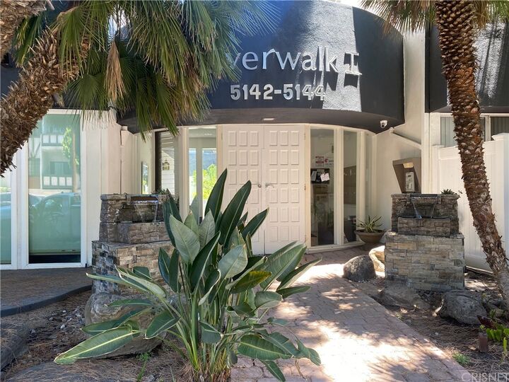 Property Photo:  5144 Zelzah Avenue 2  CA 91316 
