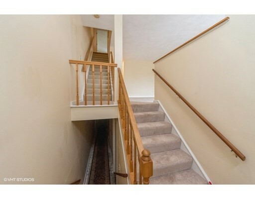 Property Photo:  44 Merlin Ct 44  MA 01602 