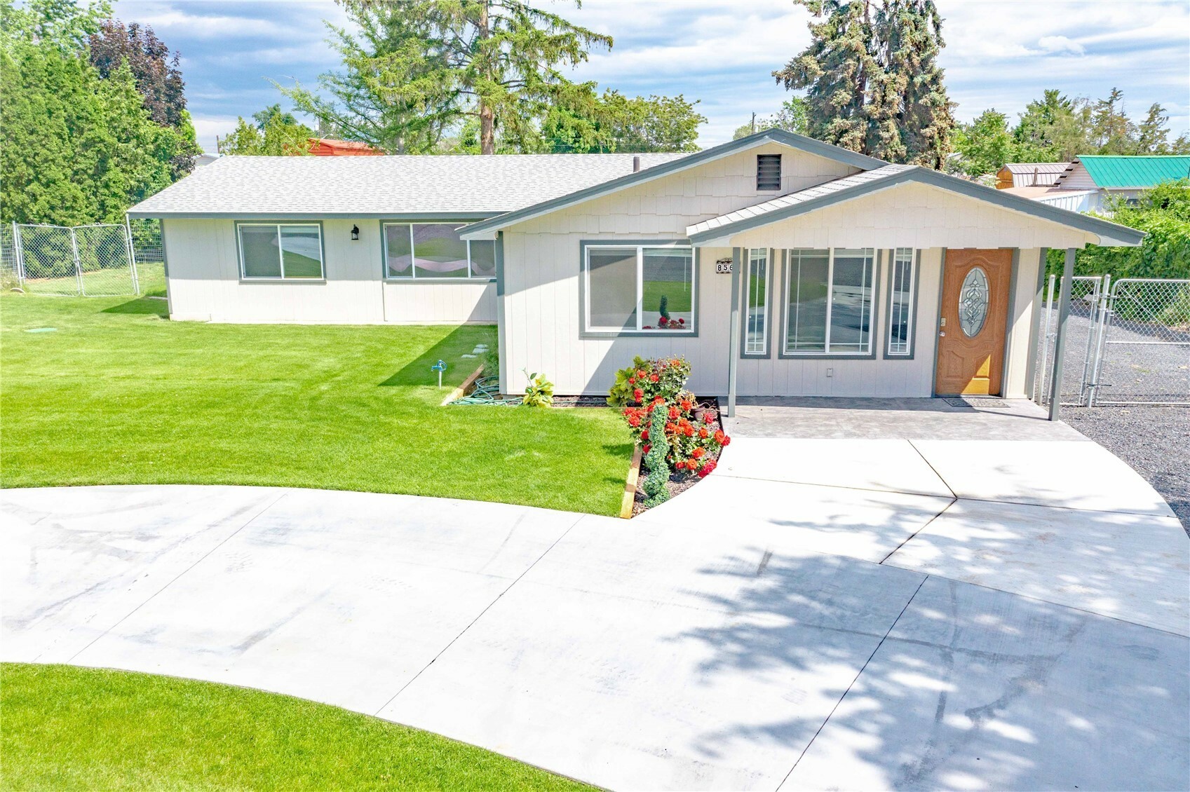 Property Photo:  8562 NE Hillcrest Drive  WA 98837 