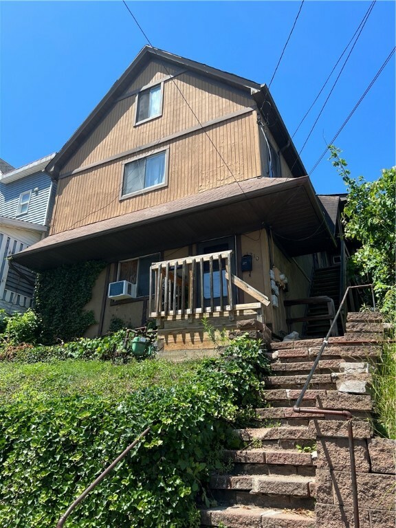 Property Photo: 1210 Evans Ave PA 15132
