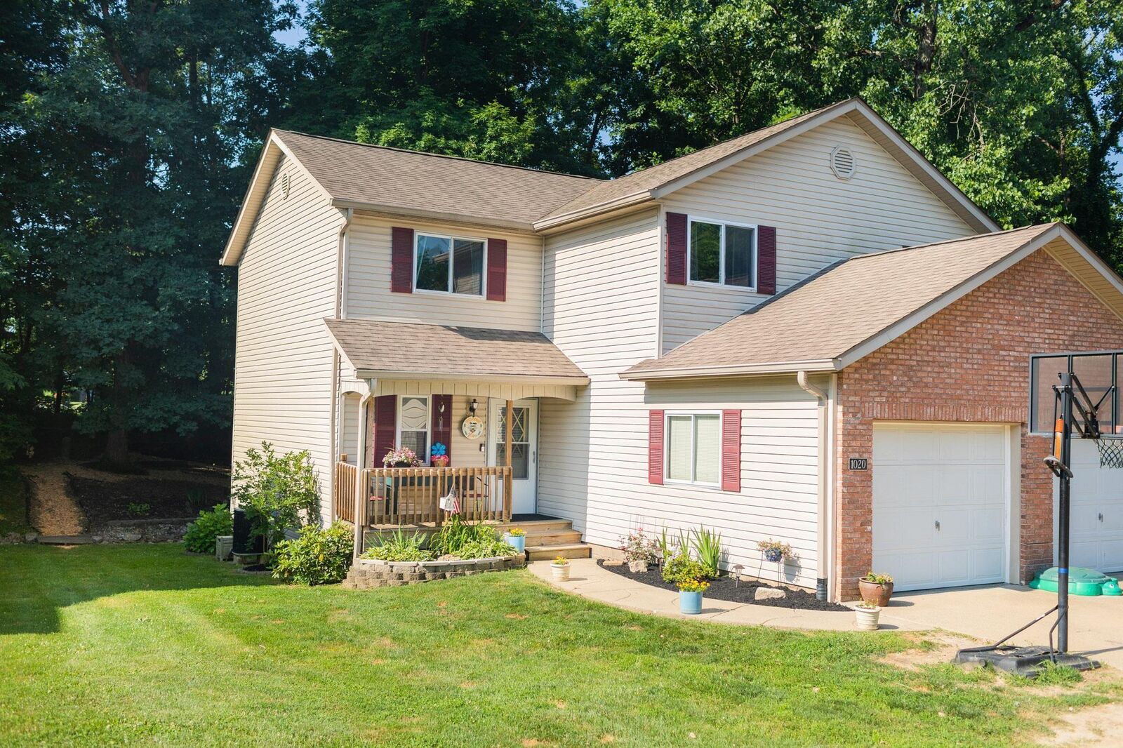 Property Photo:  1020 N Forest View  IN 47429 