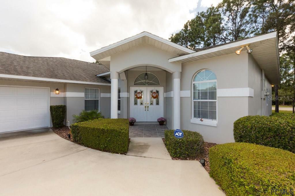 Property Photo: 14 Westbury Lane FL 32164