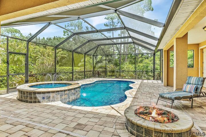 Property Photo:  47 Riverbend Drive  FL 32137 