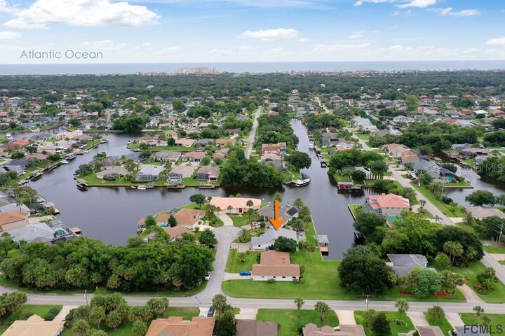 Property Photo:  4 Cayuse Court  FL 32137 